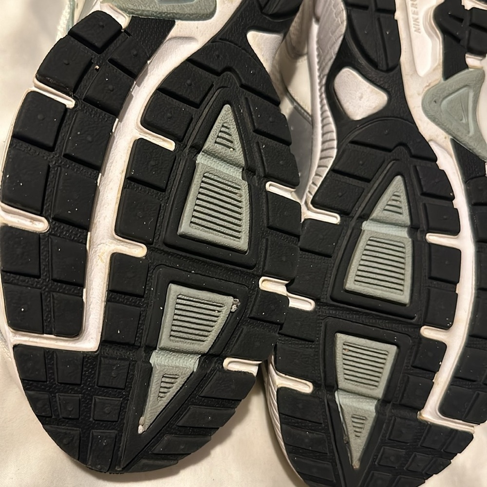 Nike women sneakers size 10 - Picture 12 of 12